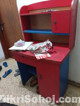 Reading Table
